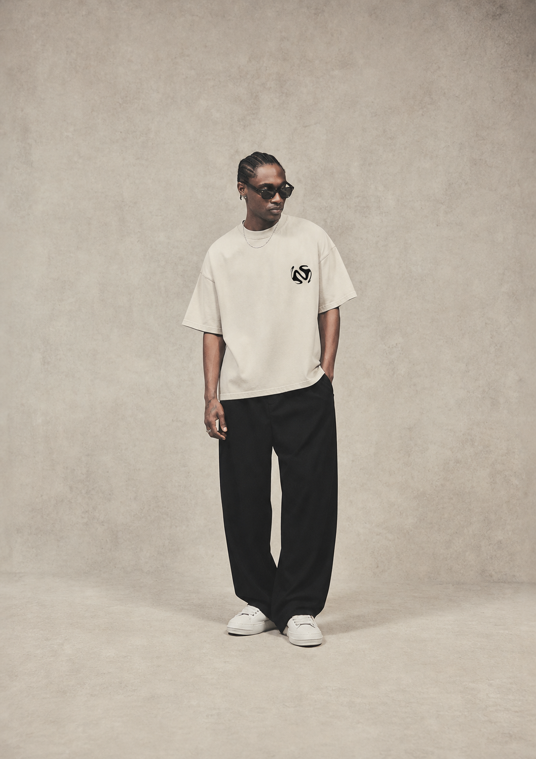 WORLD-UP — Essential Tee 001